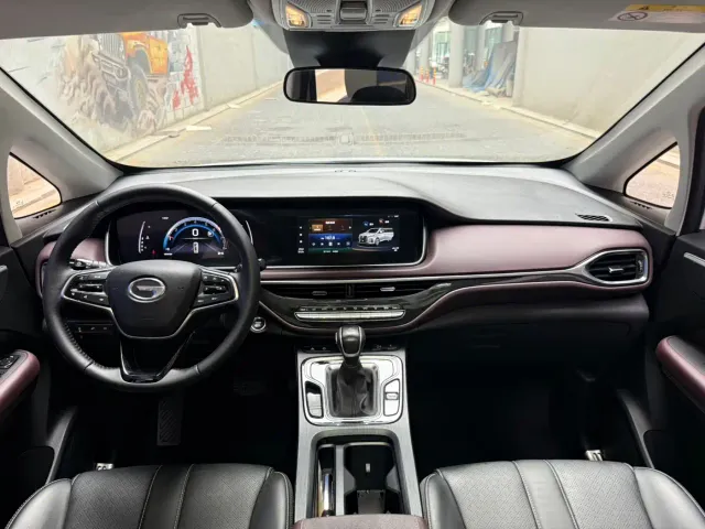 GAC Trumpchi M6 — Фото автомобиля 8