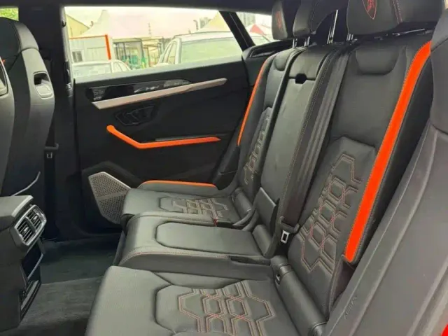 Lamborghini Urus — Фото автомобиля 8