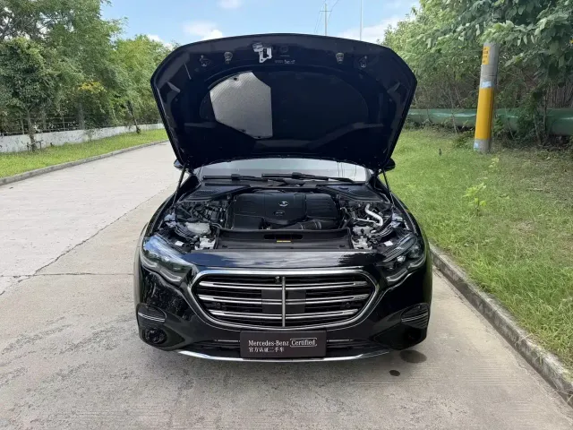 Mercedes-Benz E-Class — Фото автомобиля 7