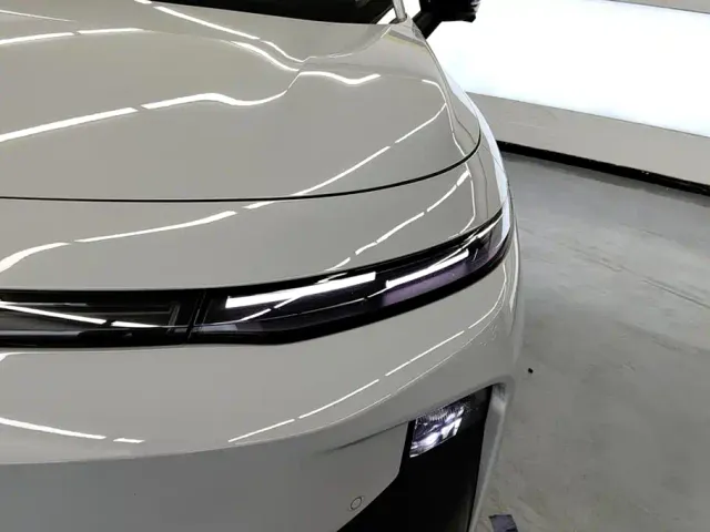 Leapmotor B10 — Фото автомобиля 5