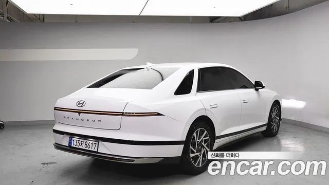 Hyundai Grandeur GN7 — Фото автомобиля 2