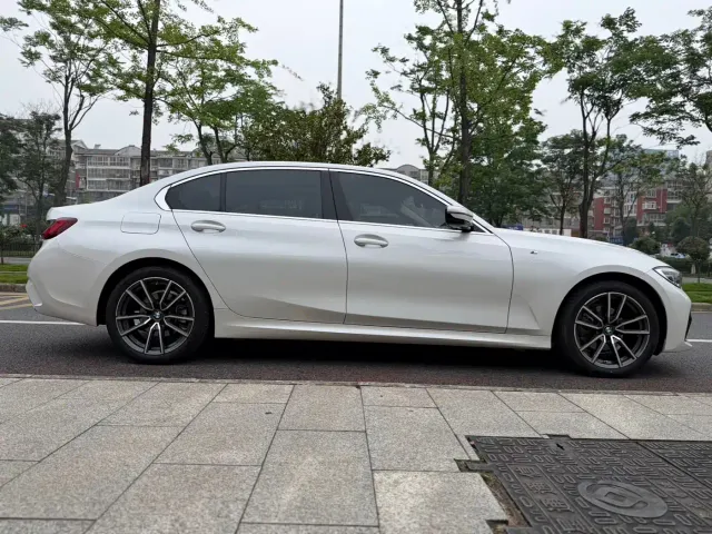 BMW 3 Series — Фото автомобиля 8