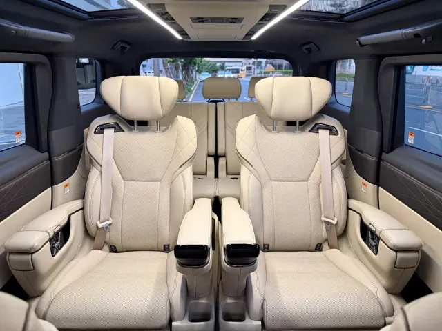 Toyota Alphard — Фото автомобиля 10