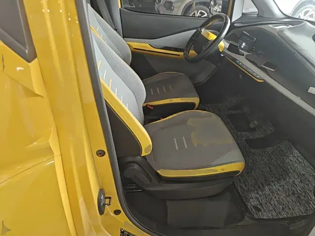 Wuling NanoEV — Фото автомобиля 24