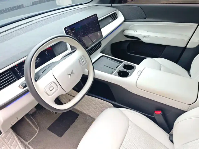 Xpeng G6 — Фото автомобиля 11