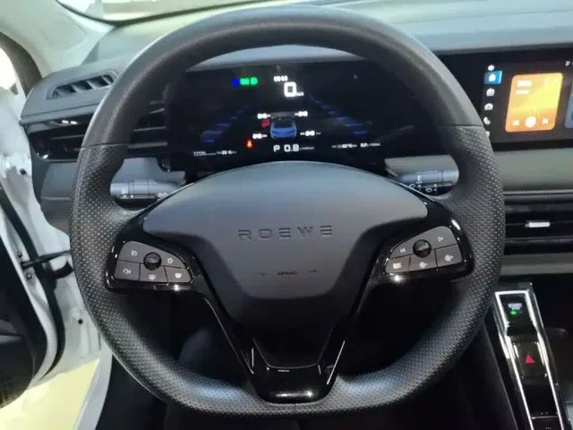 Roewe i5 — Фото автомобиля 10