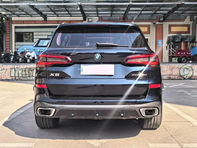 BMW X5 — Фото автомобиля 17