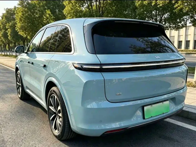 Li Auto L6 — Фото автомобиля 10