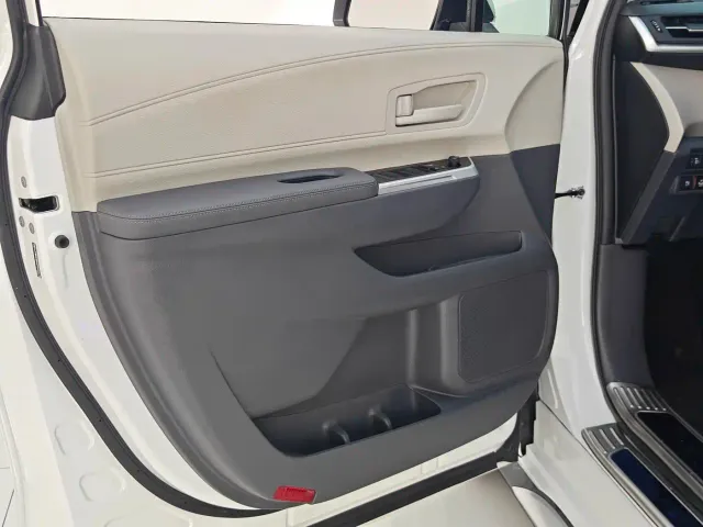 Toyota Granvia — Фото автомобиля 30