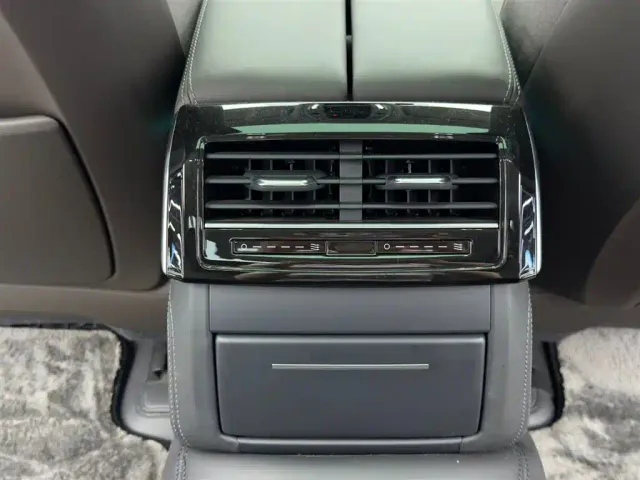 Audi A8 — Фото автомобиля 14