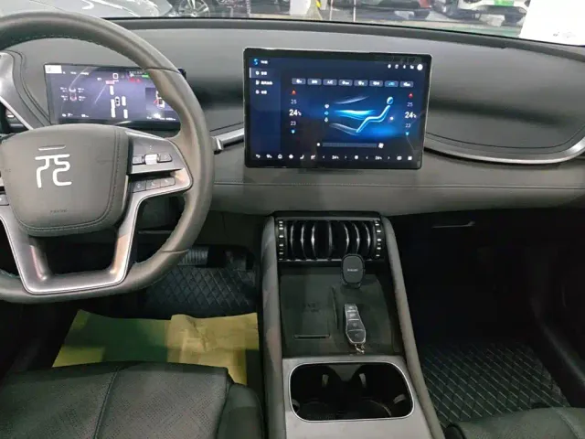 BYD Yuan PLUS — Фото автомобиля 12