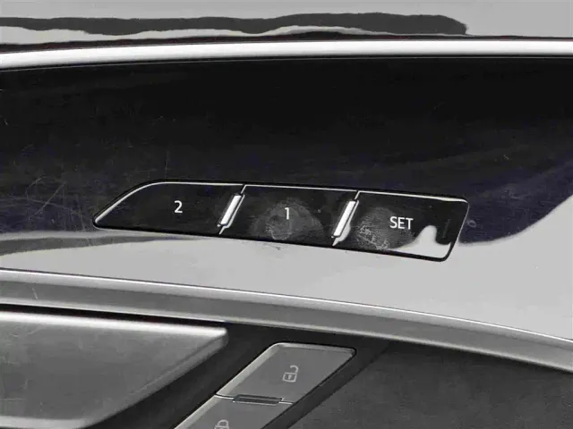 Audi A8 — Фото автомобиля 16