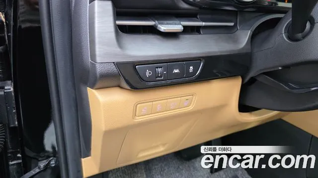 Kia Carnival Generation 4 — Фото автомобиля 12
