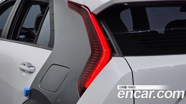 Kia Niro The All New — Фото автомобиля 8