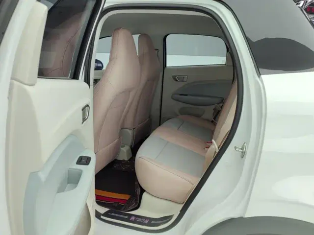 Leapmotor T03 — Фото автомобиля 11