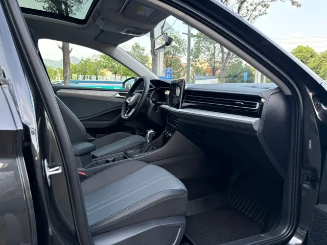 Volkswagen Sagitar — Фото автомобиля 10
