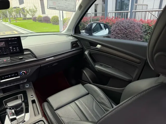 Audi Q5L — Фото автомобиля 15