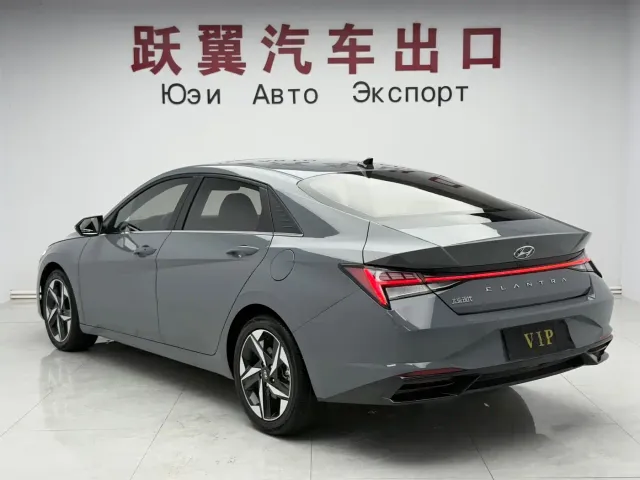 Hyundai Elantra — Фото автомобиля 6