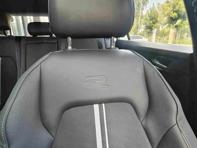 Volkswagen Golf — Фото автомобиля 12
