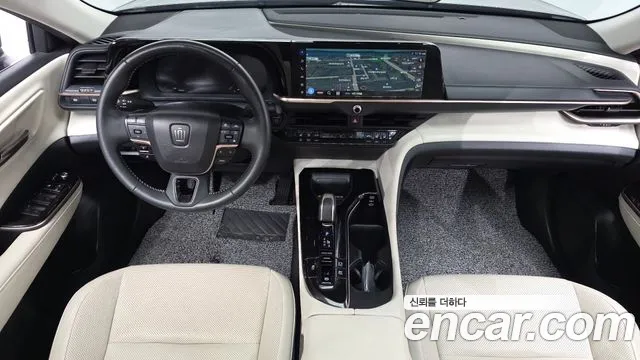 Toyota Crown — Фото автомобиля 10