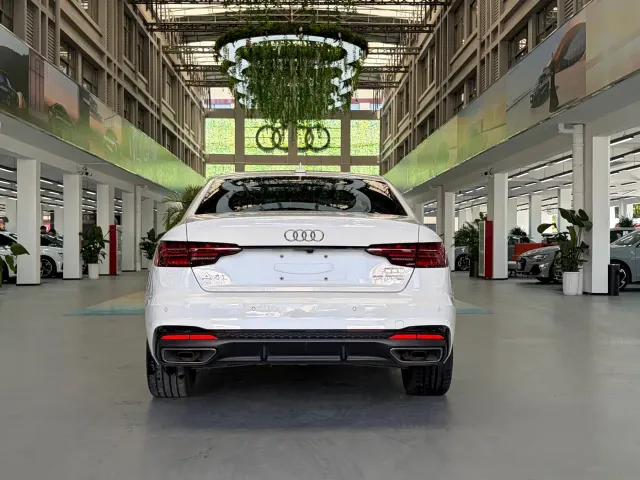 Audi A4L — Фото автомобиля 4