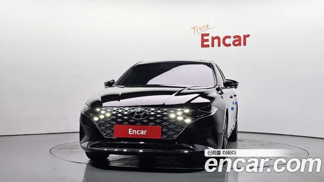 Hyundai Grandeur Grandeur (New) Hybrid — Фото автомобиля 3