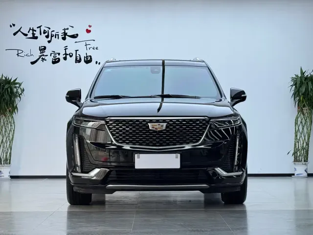 Cadillac XT6 — Фото автомобиля 2