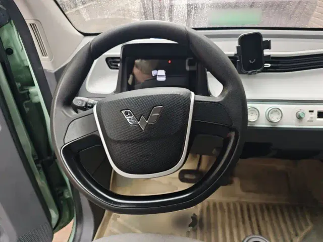 Wuling Hongguang Mini EV — Фото автомобиля 13