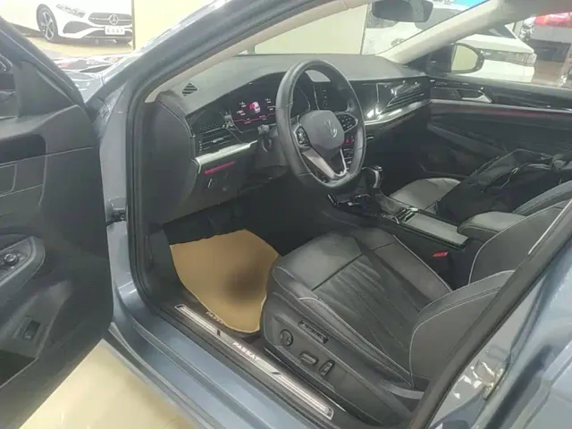Volkswagen Passat — Фото автомобиля 13