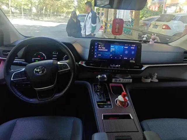 Toyota Granvia — Фото автомобиля 5