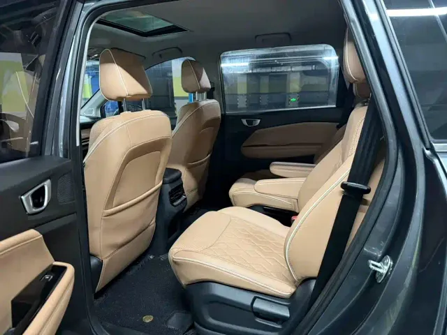 Wuling Jiachen — Фото автомобиля 11