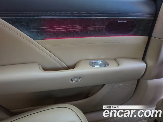Genesis G90 Бензин 3.5 Turbo 2WD — Фото автомобиля 17