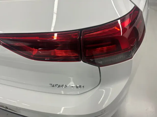 Volkswagen Golf — Фото автомобиля 8