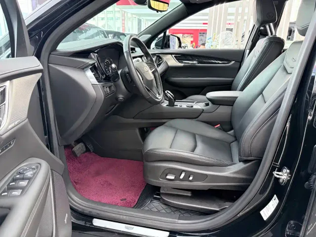 Cadillac XT6 — Фото автомобиля 5