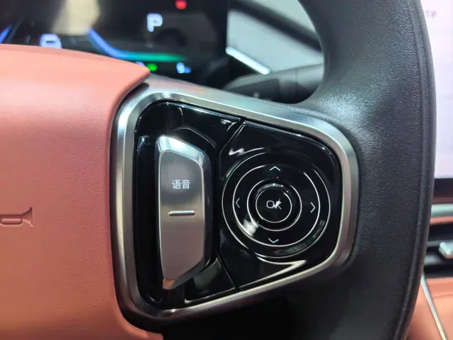 Geely Galaxy L6 — Фото автомобиля 11
