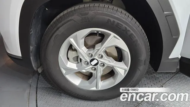 Hyundai Tucson Tucson (NX4) Бензин 1.6 турбо 2WD — Фото автомобиля 5
