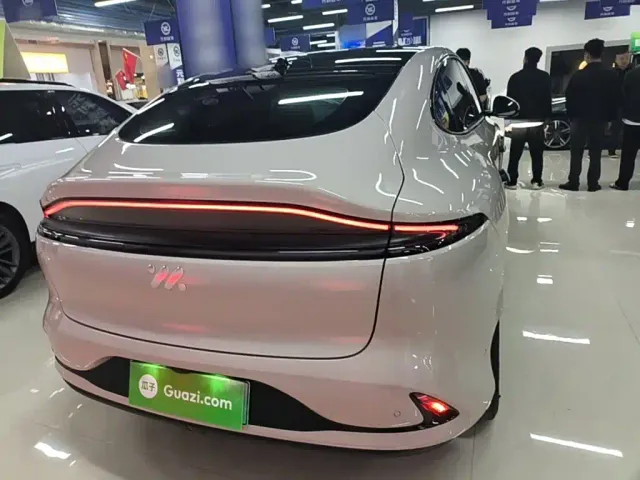 IM Motors LS6 — Фото автомобиля 5
