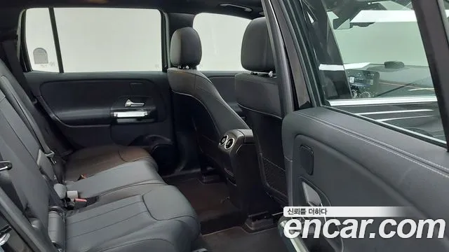 Mercedes-Benz EQB — Фото автомобиля 10