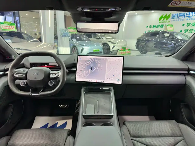 Xpeng P7 — Фото автомобиля 5