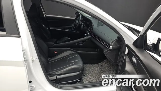 Hyundai Avante CN7 — Фото автомобиля 18