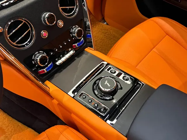 Rolls-Royce Cullinan — Фото автомобиля 12