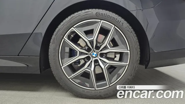 BMW 5 Series G60 — Фото автомобиля 6