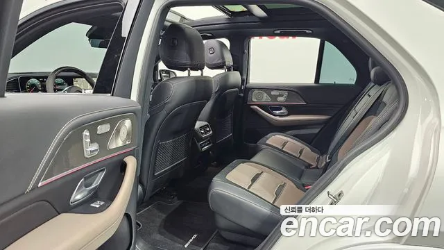 Mercedes-Benz GLE-Class — Фото автомобиля 11