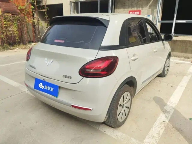 Wuling Bingo — Фото автомобиля 3