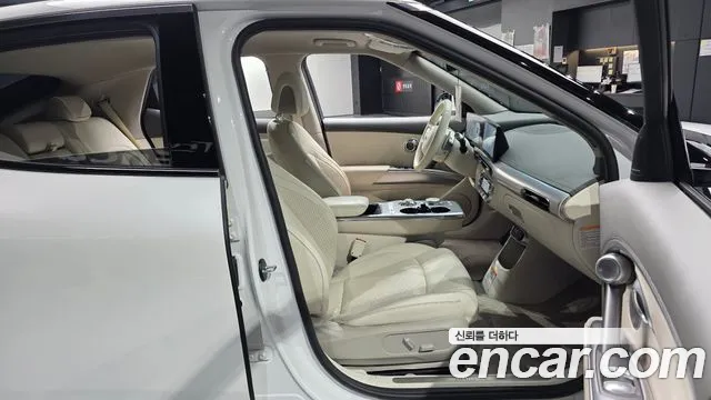 Genesis GV60 — Фото автомобиля 26