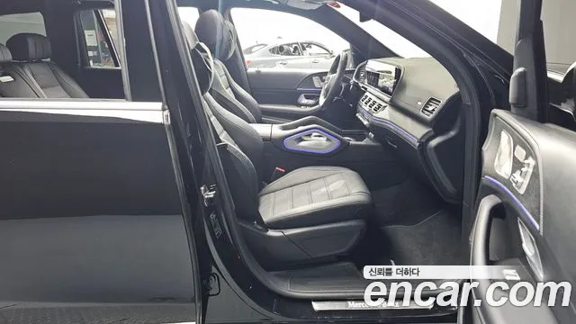Mercedes-Benz GLS-Class — Фото автомобиля 24
