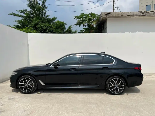BMW 5 Series — Фото автомобиля 4
