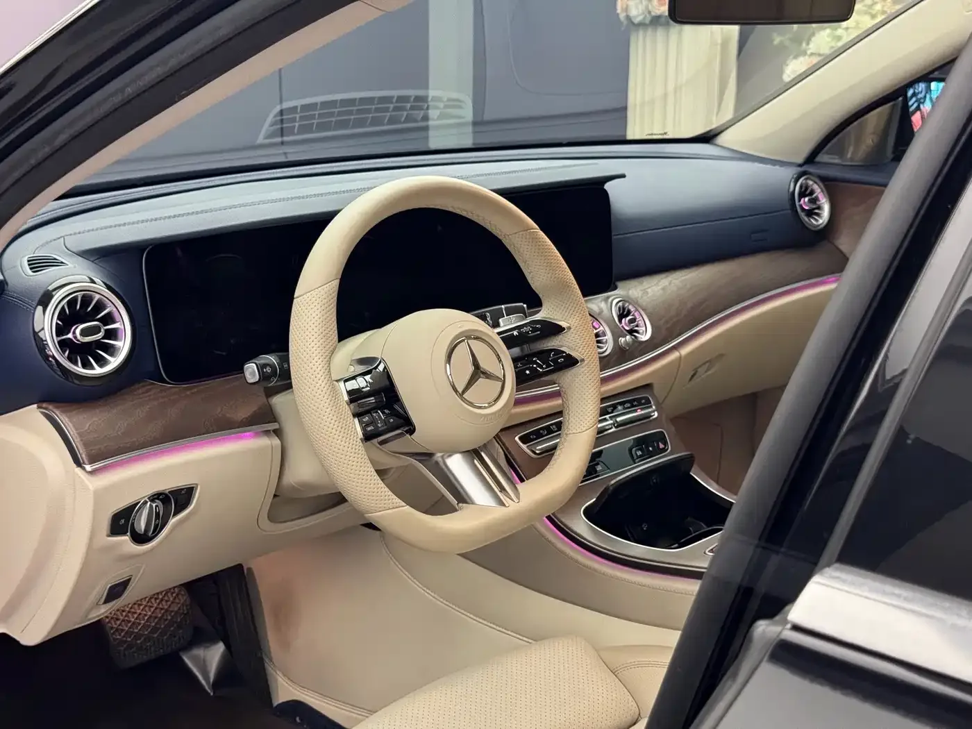 Mercedes-Benz Mercedes-Benz E-Class New Energy 2022 E 350 e L Plug-in Hybrid Sports Sedan — Фото автомобиля 4