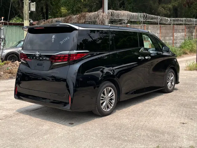 Toyota Alphard — Фото автомобиля 6