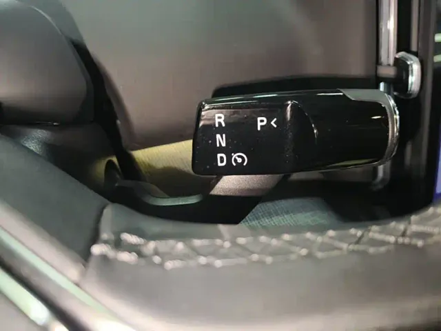Volvo EX30 — Фото автомобиля 13